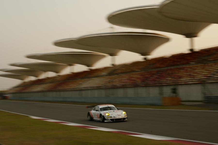  Porsche 911 GT3 RSR 2012 года  (фото 297 из 429)